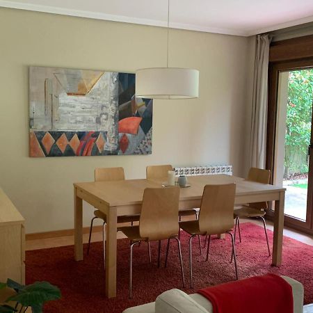 Precioso Adosado En Urbanizacion Con Campo De Golf Villa Mino Bagian luar foto