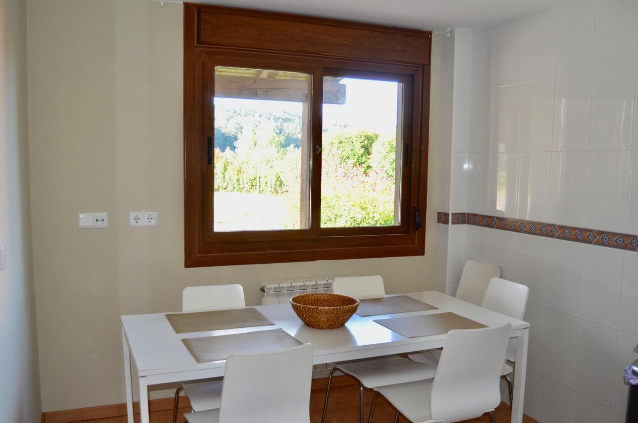 Precioso Adosado En Urbanizacion Con Campo De Golf Villa Mino Bagian luar foto